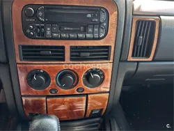 Beige Usado 2002 Jeep Grand Cherokee Laredo SUV | 8000 € (Un poco caro)
