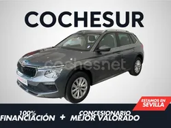 Gris / plata Usado 2024 Skoda Kamiq Selection SUV | 22.990 € (Precio justo)