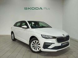 Blanco Usado 2024 Skoda Scala Essence Utilitario | 16.990 € (Buen precio)