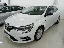 Blanco Usado 2024 Renault Mégane IV Equilibre Berlina | 20.900 € (Precio justo)