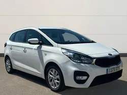 Blanco Usado 2018 Kia Carens Monovolumen | 17.000 € (Un poco caro)