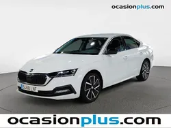 Blanco Usado 2021 Skoda Octavia Ambition Berlina | 18.682 € (Precio justo)
