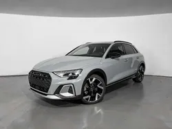 Amarillo Usado 2024 Audi A3 Ambiente Berlina | 35.190 €