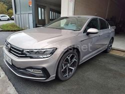 Gris / plata Usado 2021 VW Passat R-line Berlina | 16.900 € (Precio justo)