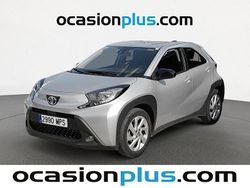 Gris Usado 2024 Toyota Aygo X Play SUV | 12.978 €