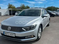 Gris / plata Usado 2018 VW Passat Advance Berlina | 16.800 € (Precio justo)