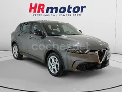 Gris / plata Usado 2023 Alfa Romeo Tonale Super SUV | 27.110 € (Precio justo)
