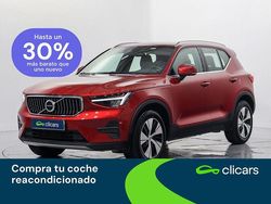 Rojo Usado 2023 Volvo XC40 Core SUV | 26.390 € (Buen precio)