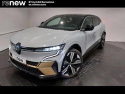 Gris Usado 2023 Renault Mégane Iconic Berlina | 33.858 € (Caro)