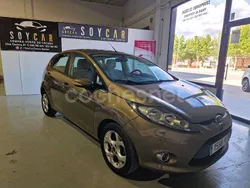 Amarillo Usado 2013 Ford Fiesta Trend Utilitario | 5999 € (Precio justo)