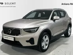 Gris Usado 2023 Volvo XC40 Core SUV | 34.900 € (Precio justo)