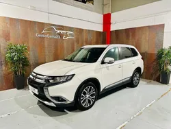 Blanco Usado 2017 Mitsubishi Outlander Motion SUV | 16.990 € (Un poco caro)