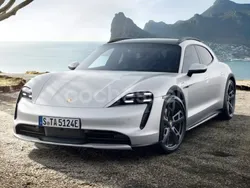 Gris hielo metalizado Usado 2024 Porsche Taycan Cross Turismo Berlina | 97.000 € (Super precio)