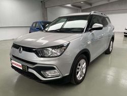 Plateado Usado 2017 Ssangyong (KGM) XLV Limited SUV | 15.800 €
