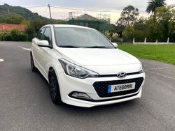 Blanco Usado 2017 Hyundai i20 Berlina | 8999 € (Precio justo)