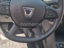 Blanco Usado 2022 Dacia Sandero Essentiel Utilitario | 13.000 € (Precio justo)
