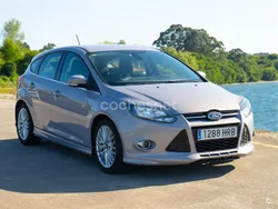 Gris / plata Usado 2013 Ford Focus Sport Berlina | 9550 € (Precio justo)