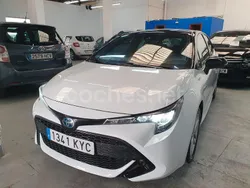 Blanco Usado 2019 Toyota Corolla Active Berlina | 15.999 € (Un poco caro)