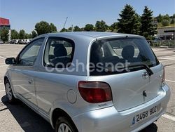 Gris / plata Usado 2001 Toyota Yaris Luna Berlina | 2300 € (Un poco caro)
