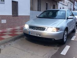 Gris / plata Usado 2001 Audi A3 Ambiente Berlina | 2700 € (Buen precio)