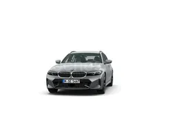 Gris / plata Usado 2024 BMW 320e Comfort Edition Familiar | 47.900 € (Caro)