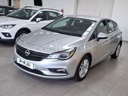 Gris / plata Usado 2016 Opel Astra Business Berlina | 8199 € (Precio justo)