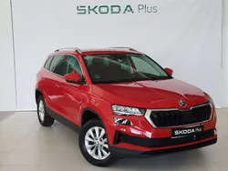 Rojo Usado 2023 Skoda Karoq Ambition SUV | 25.800 € (Un poco caro)