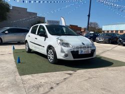 Blanco Usado 2013 Renault Clio IV Authentique Berlina | 6999 € (Precio justo)