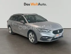 Gris / plata Usado 2024 Seat Leon FR Familiar | 27.500 € (Un poco caro)