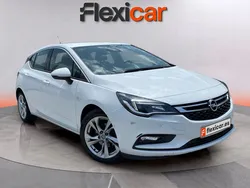 Blanco Usado 2017 Opel Astra Dynamic Berlina | 9990 € (Precio justo)