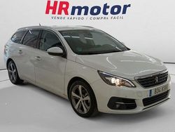 Usado 2018 Peugeot 308 Allure | 9890 € (Precio justo)