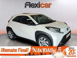 Blanco Usado 2024 Toyota Aygo Play Utilitario | 13.990 € (Precio justo)