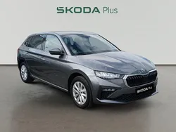 Gris Usado 2025 Skoda Scala Selection Utilitario | 21.990 € (Caro)