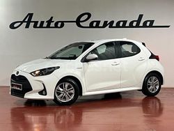 Blanco Usado 2021 Toyota Yaris Hybrid Business Edition Berlina | 16.800 € (Precio justo)