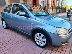 Gris / plata Usado 2006 Opel Corsa Enjoy Berlina | 2700 € (Buen precio)