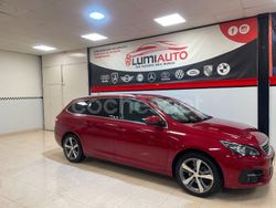 Granate Usado 2018 Peugeot 308 Allure Familiar | 11.900 € (Un poco caro)