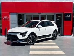 Blanco Usado 2024 Kia Niro SUV | 28.500 € (Caro)