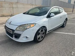 Blanco Usado 2009 Renault Mégane III Dynamique Berlina | 4500 € (Precio justo)