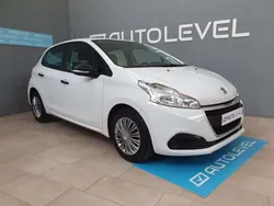 Blanco Usado 2017 Peugeot 208 Access Utilitario | 8990 € (Precio justo)