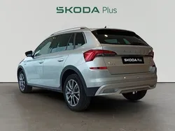 Gris plata Usado 2024 Skoda Kamiq SUV | 24.900 € (Un poco caro)