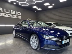 Azul Usado 2018 VW Arteon Elegance Berlina | 27.500 €