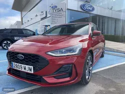 Rojo Usado 2023 Ford Focus ST-Line X Berlina | 24.990 € (Un poco caro)