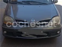 Gris / plata Usado 2003 Nissan Almera Tino Comfort Monovolumen | 2200 €