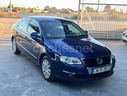 Azul Usado 2006 VW Passat Trendline Berlina | 6990 € (Un poco caro)