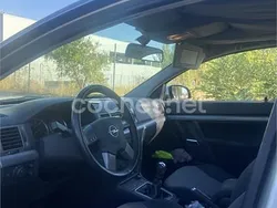 Gris / plata Usado 2004 Opel Vectra Comfort Berlina | 2900 € (Precio justo)