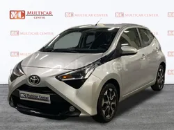 Gris / plata Usado 2019 Toyota Aygo X-play Utilitario | 10.990 € (Precio justo)