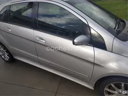 Gris / plata Usado 2007 Mercedes B200 Monovolumen | 6100 € (Caro)