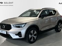Beige Usado 2023 Volvo XC40 Plus SUV | 39.500 € (Precio justo)