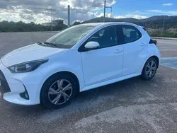 Usado 2023 Toyota Yaris Hybrid Active | 19.899 € (Super precio)