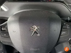 Gris Usado 2017 Peugeot 208 Active Utilitario | 9090 € (Precio justo)